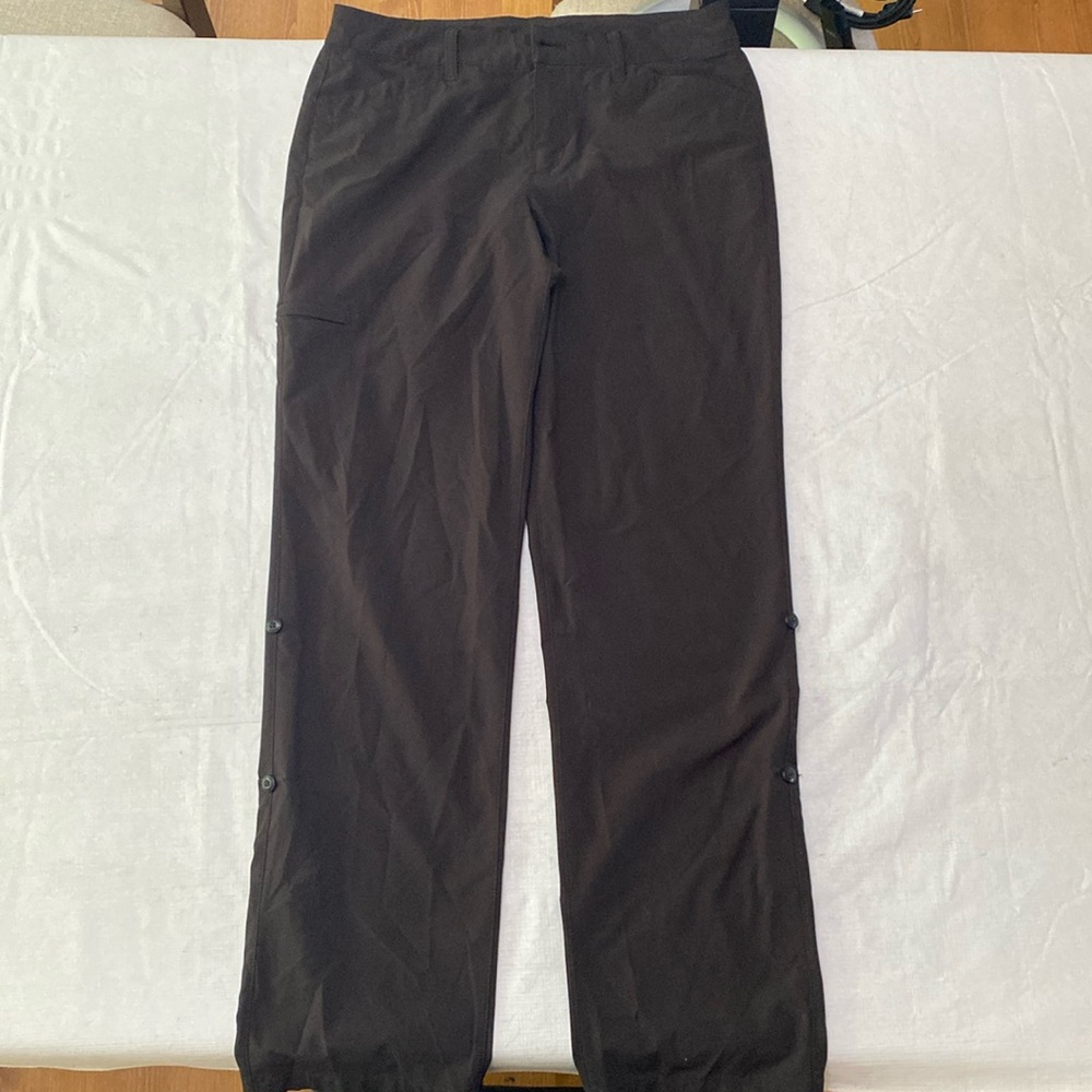 Black lightweight Eddie Bauer pants/capris in good condition